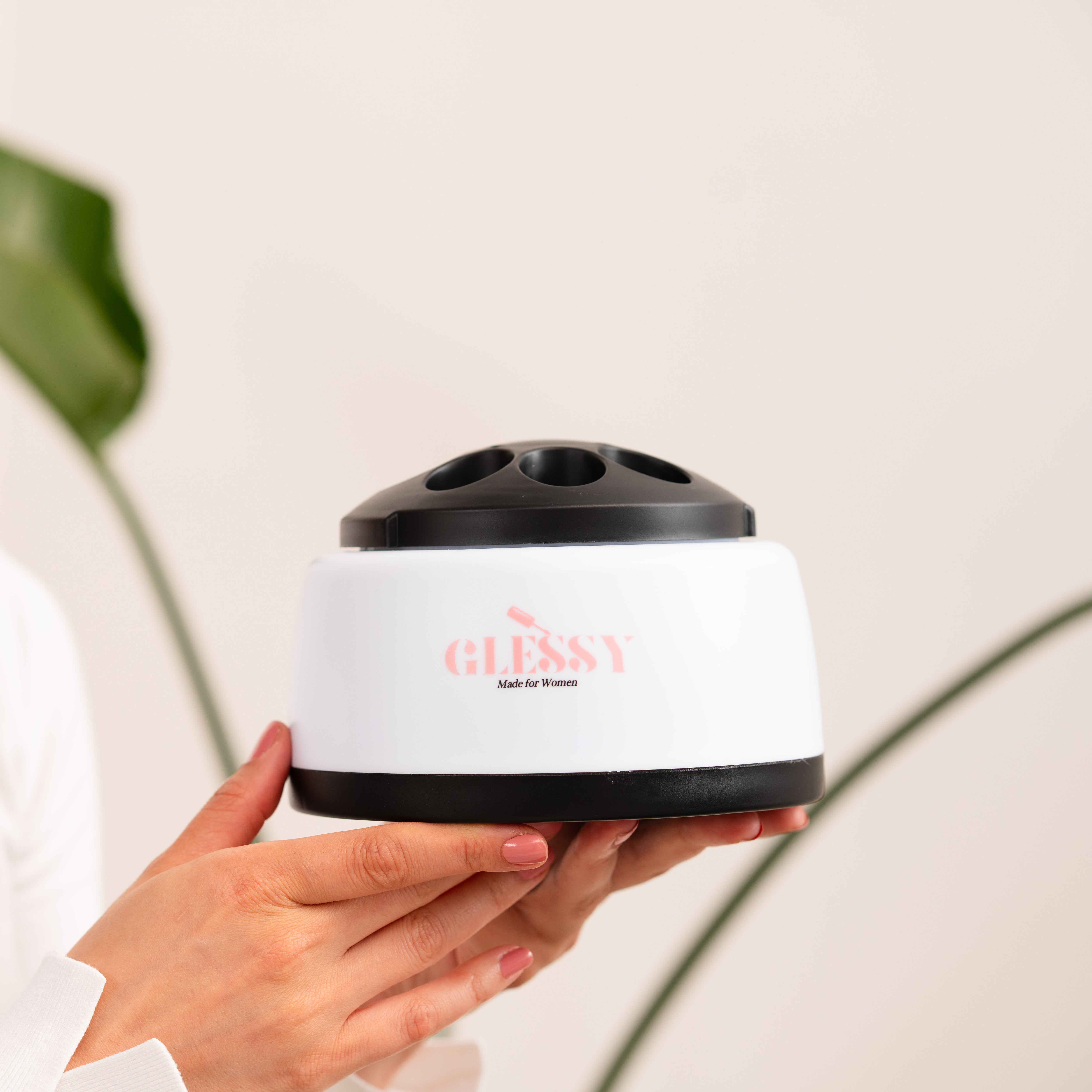 Machine vapeur pour retirer le vernis rapidement